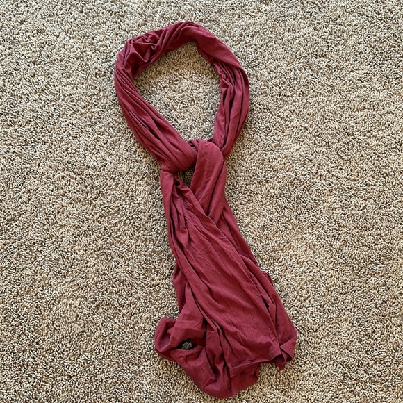 Victoria’s Secret scarf - Picture 2 of 3